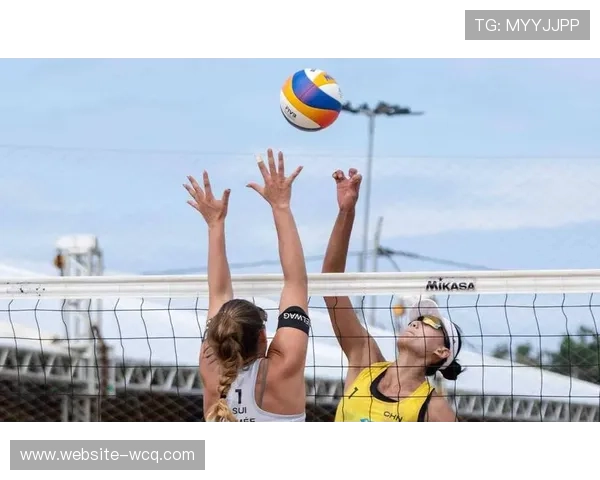 环岛南路沙滩赛场迎强风，U18组战术部署侧重短传推进