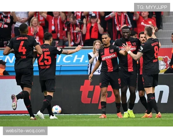 勒沃库森4-2多特蒙德，阿隆索球队的快速攻防转换节奏贯穿全场